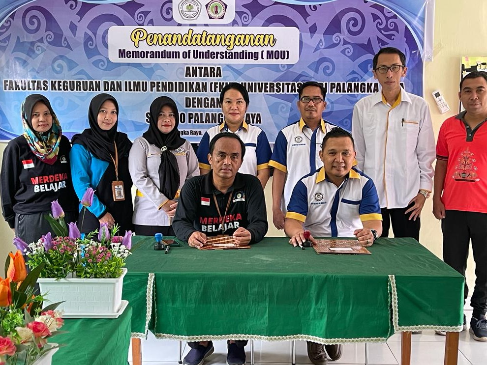 Penandatanganan MoU antara FKIP UPPR dengan SMAN 10 Palangka Raya