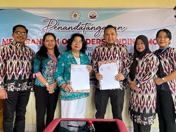 Penandatanganan MoU antara FKIP UPPR dengan SMKN 5 Palangka Raya